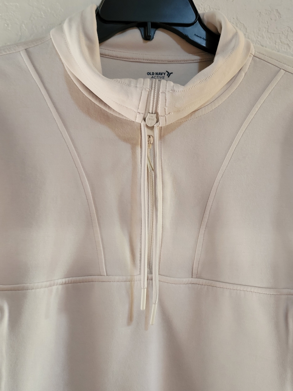 Old Navy Cream Active Dynamic Fleece Pullover - Picture 3 of 9